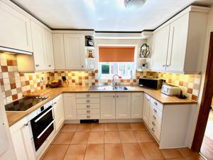 Kitchen- click for photo gallery